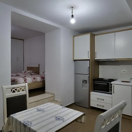 Hermes Elite Apartment *