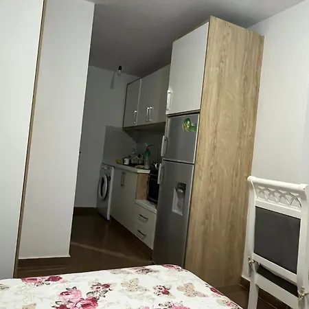 Hermes Elite Apartment *