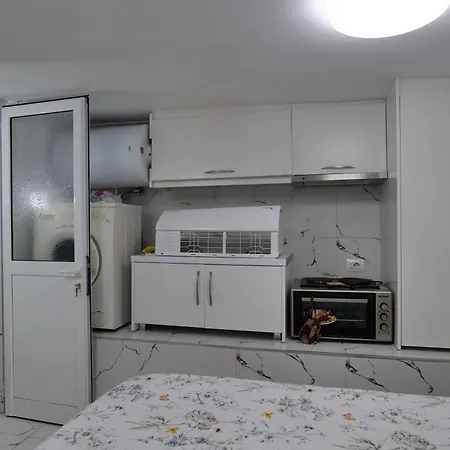 Hermes Elite Apartment *