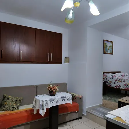 Hermes Elite Apartmán Sarandë
